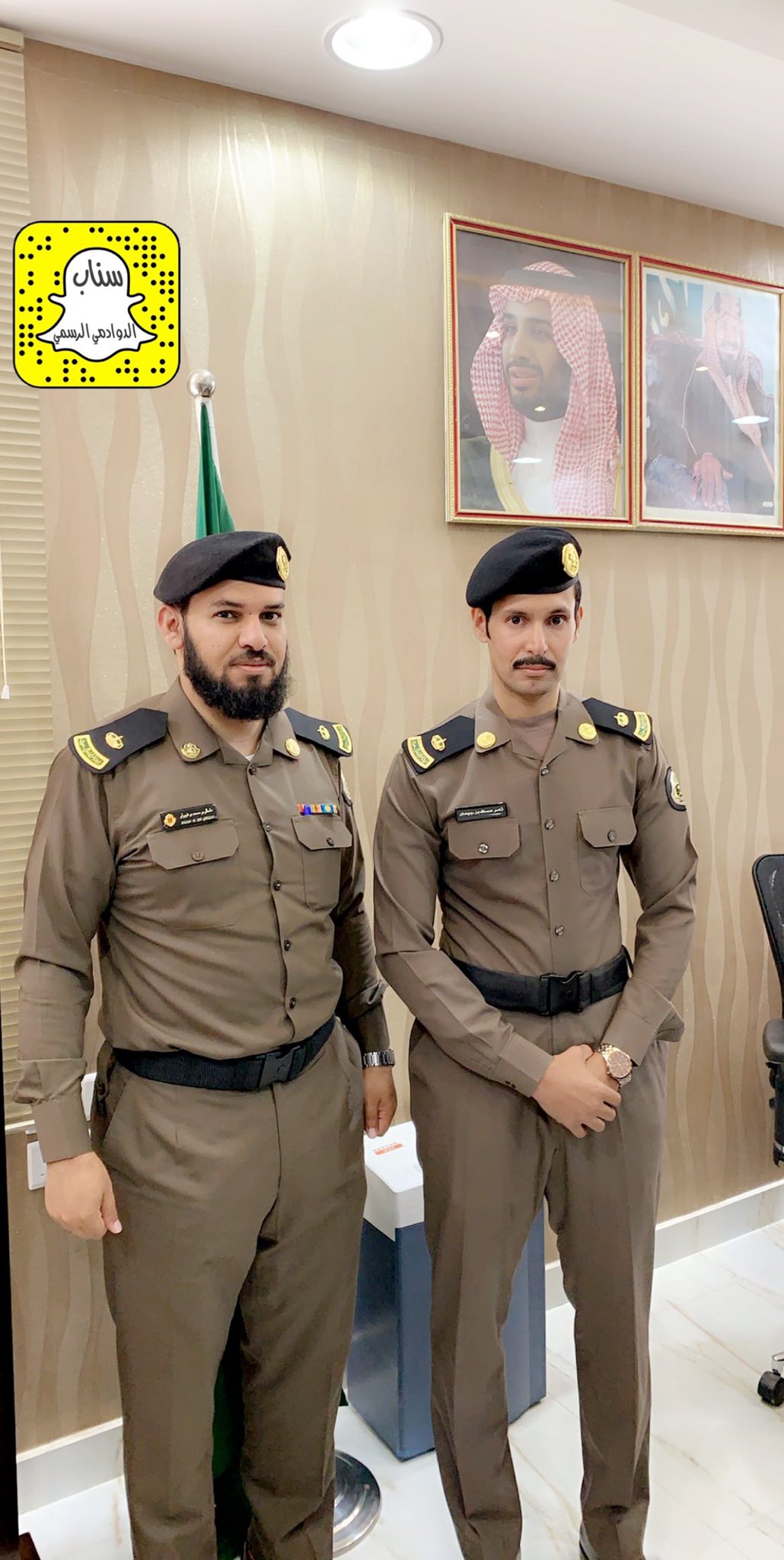 سناب الدوادمي الرسمي Di Twitter سعادة مدير شرطة محافظة الدوادمي العميد خالد بن ذيب الدوسري يقلد مدير شؤون الأمن الرائد ثامر بن عساف بن ربيعان رتبة رائد بعد صدور الأمر