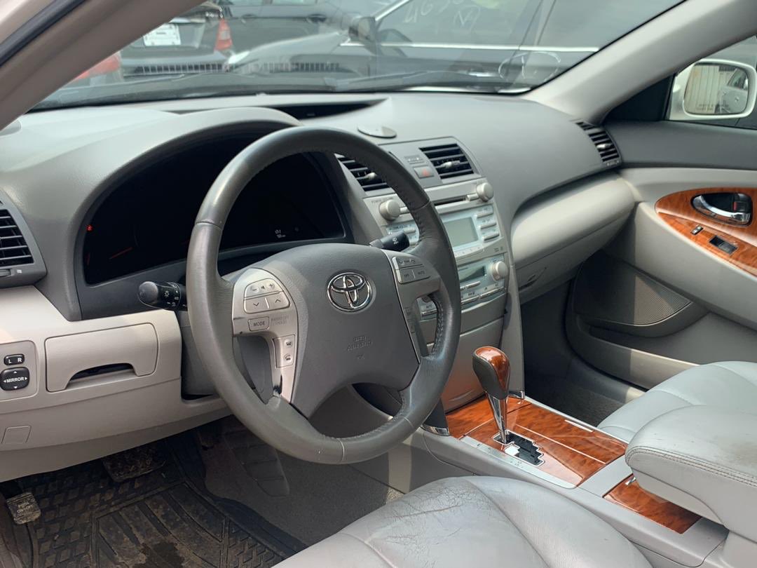 OrcbLimited's tweet image. Camry XLE V6 2009 model, Tokunbo, Clean &amp;amp; working perfectly, all you have to do is buy &amp;amp; drive, nothing to fix, Price tag is #2.8M, location (Ikeja) if interested or you need any other car or you want to Sell/Fix your car contact us on 08180910184 or orcbagents@gmail.com