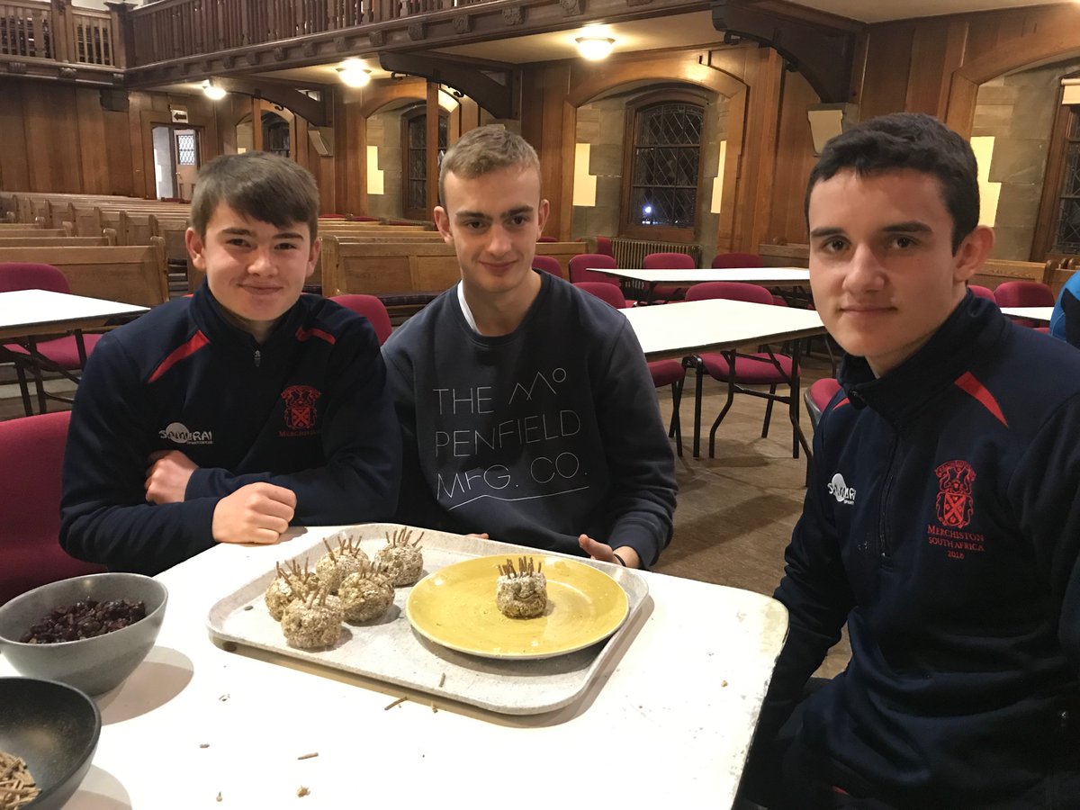 MerchiNews's tweet photo. Our pupils made healthy energy snacks last week in the first of three SNAPP Workshops through our caterers @Chartwells_UK Read all about it here: https://t.co/XpIVYVVuf3 @MerchiWellbeing @UKboarding #Wellbeing #EnergySnacks https://t.co/TkwK44J2F8