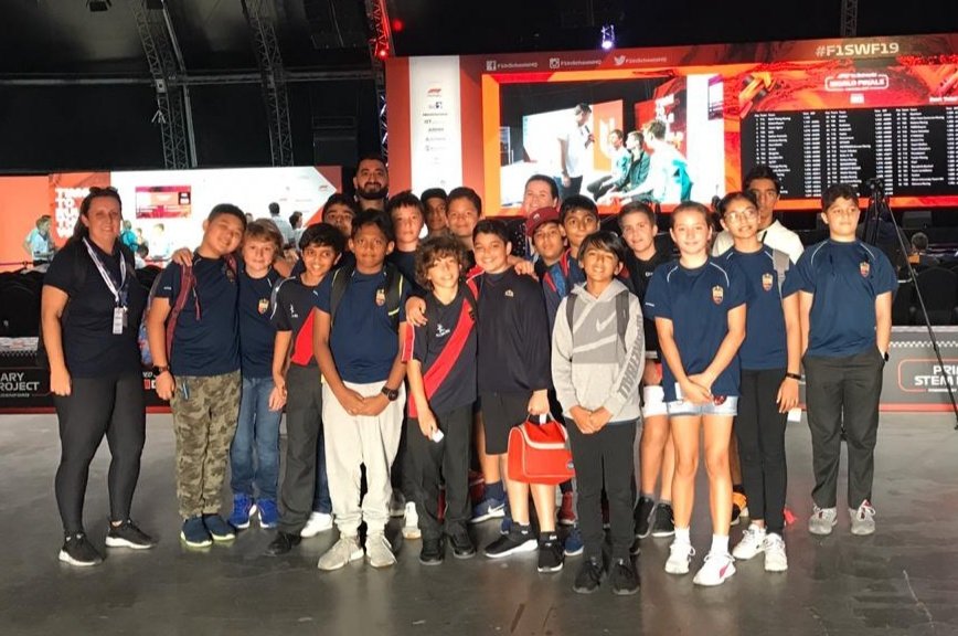 MrsBegleyDT's tweet image. Exciting day meeting the World Finalists of the #F1SWF19. Plenty of hints and tips gathered by the @KSABFlourish F1 in Schools group. Now to put them into practice... Watch this space as we #becomeaF1legend.