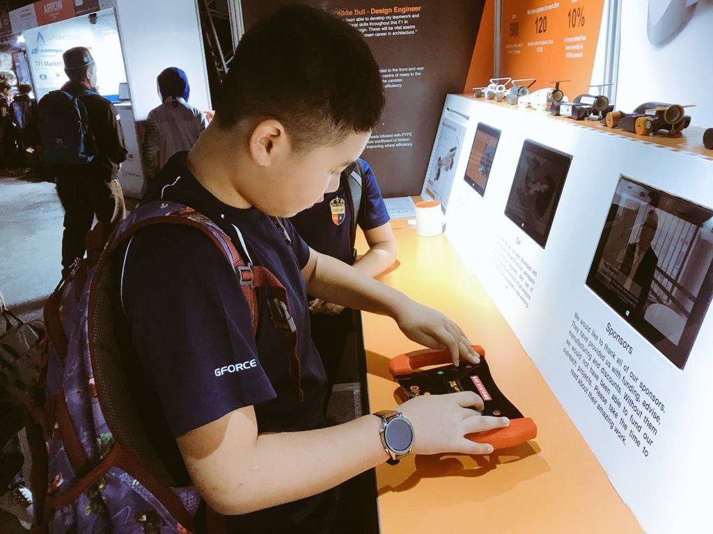 MrsBegleyDT's tweet image. Exciting day meeting the World Finalists of the #F1SWF19. Plenty of hints and tips gathered by the @KSABFlourish F1 in Schools group. Now to put them into practice... Watch this space as we #becomeaF1legend.