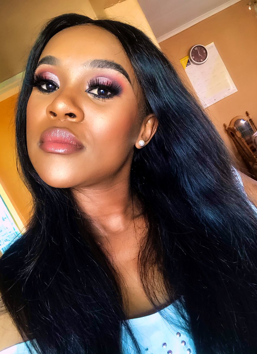 Kea__Moropa's tweet photo. Book me for all your makeup needs 
WhatsApp/Call on 0794970980 I also decreased my prices Gauteng based #GirlsTalkZA https://t.co/qujyjgKlY8