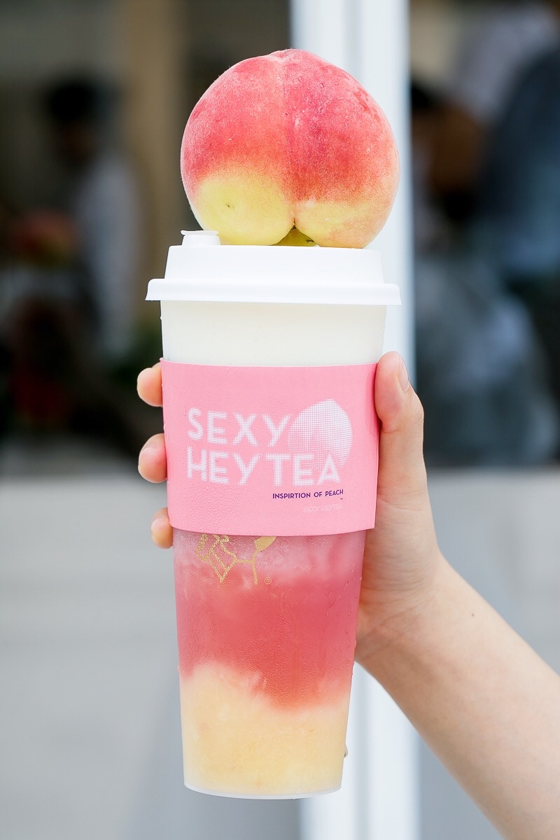 HEYTEAJapan's tweet photo. 「チーゾフルーツティー」（Cheezo Fruit Tea）は、初めての方におすすめのシリーズです。濃厚なチーズフォームと果肉たっぷりのフルーツティーを組み合わせて、さっぱりとした味わいが楽しめます。みなさんは、どちらが気になりますか🍓🍇🍑🥭 https://t.co/G4B8pVGaGp