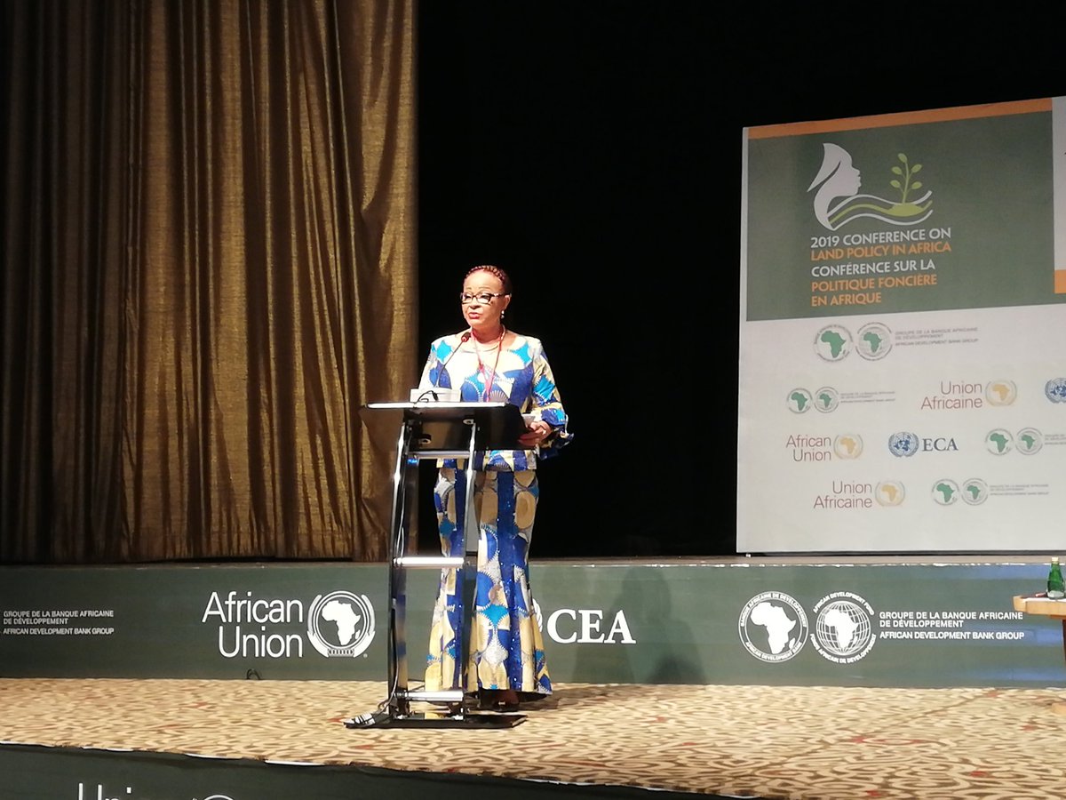landportal's tweet photo. Good land governance is essential for Africa’s development - #Corruption marginalizes people and perpetuates conflict says Sacko Josefa Leonel Correa from @_AfricanUnion at #CLPA2019 #landrights #landrightsnow https://t.co/1jbi34ormp