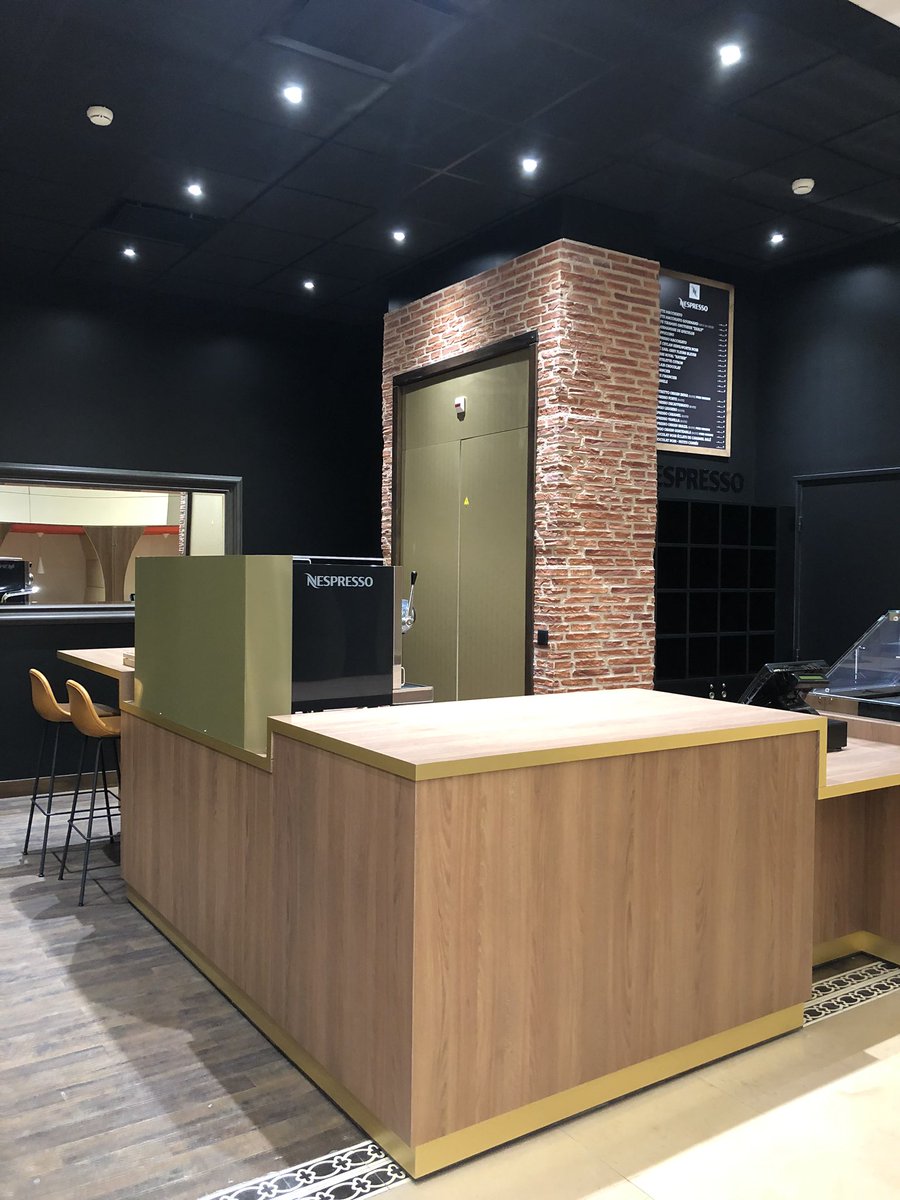 LavenneArnaud's tweet photo. La première boutique Nespresso en entreprise de France ouvre ses portes aux terrasses AXA #AXASolutionsPartenaires.  @AXAFrance réalisation des équipes du cadre de vie 😊 @PascalPoncet5 @GerumChristophe @AXAJobs_fr https://t.co/G5DyIn8xTq