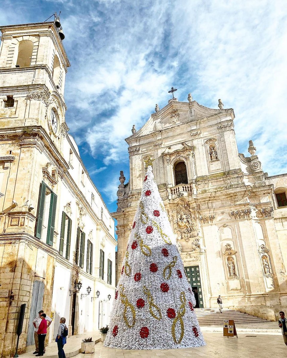 pugliaevents's tweet image. In Puglia è iniziato il periodo più magico dell'anno ✨🎄
Tra luci e tradizioni, questo weekend alcune città pugliesi hanno dato il via ai festeggiamenti del Natale.
Stay Tuned 😉
#WeAreinPuglia #PugliaEvents
📸 @instagram @zaxgiu @vinkweb @giorgiaruggieri8808 @_giusydp_