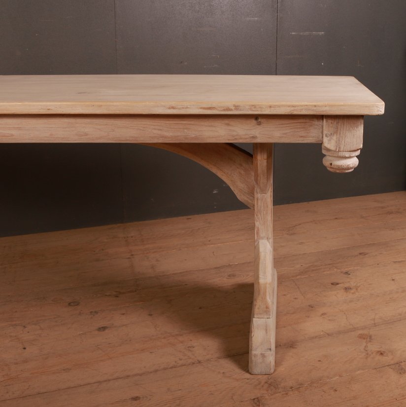 ArcadiaAntiques's tweet image. Large 19th Century pale pine #trestletable. 
Price: £1,850
#antiquetables #antiques #tables 
bit.ly/2QLbZ6F