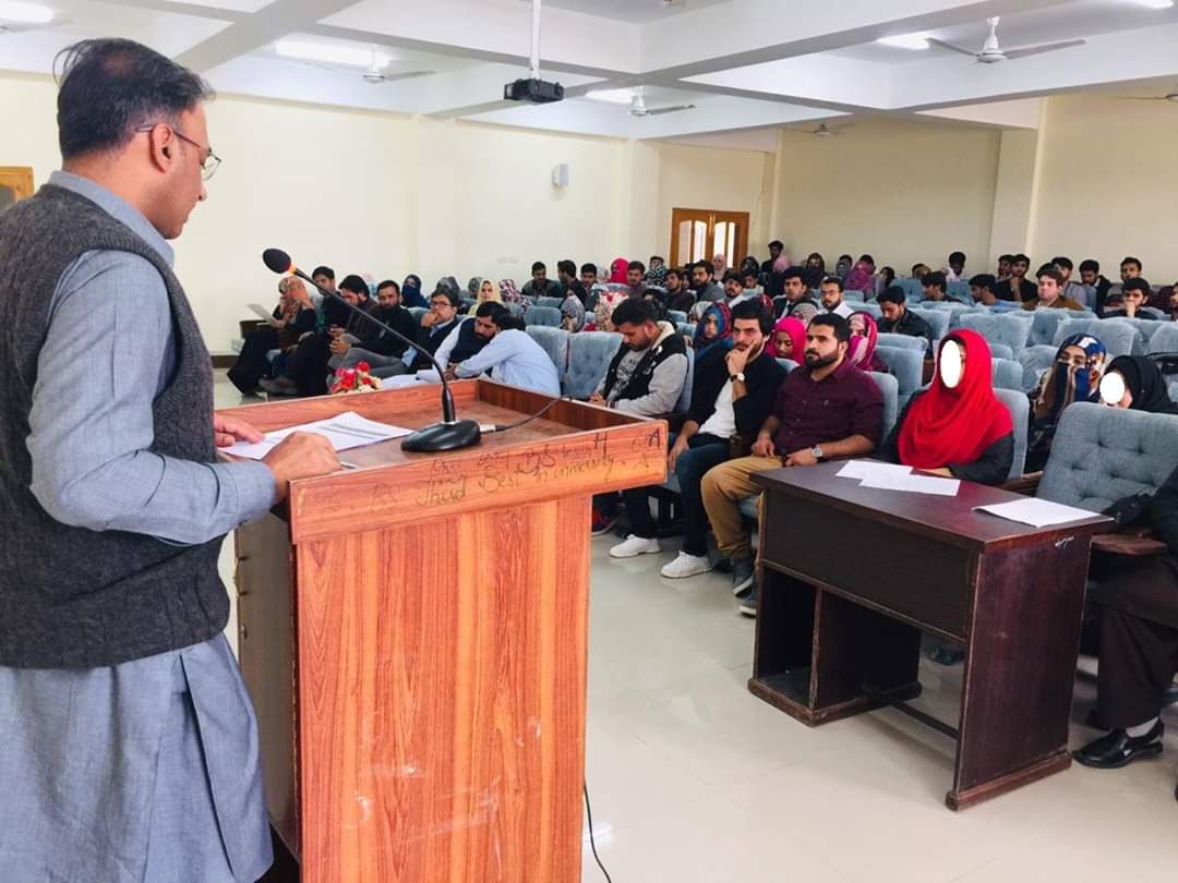 TFTolerance's tweet image. TFT Team from the University of Haripur recently organized three competitions Painting, Essay Writing and Debate in their university on the theme of Peace and Tolerance.

#HumaraAzm
#Srengthening_Student_Bodies
#TogetherForTolerance
#TeamHaripur