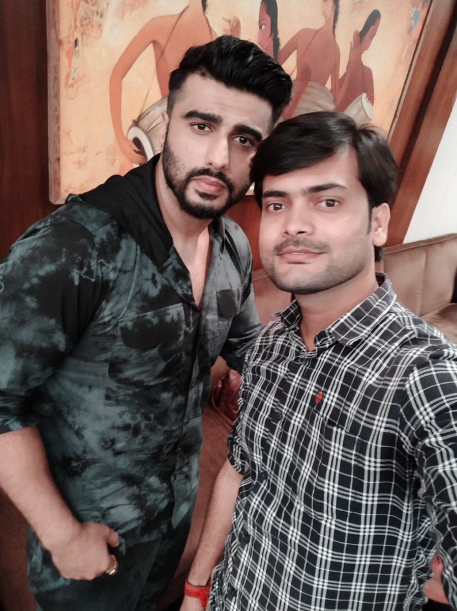 iamrahulvarun's tweet image. #Panipat #InterviewTime #ArjunKapoor #KritiSanon @kritisanon @arjunk26 #TheFilmyCharcha