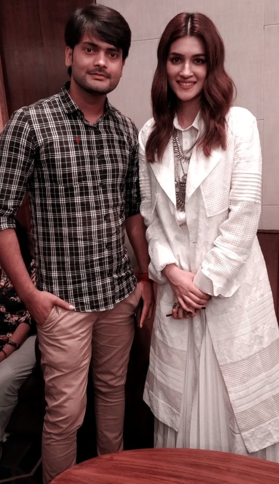 iamrahulvarun's tweet image. #Panipat #InterviewTime #ArjunKapoor #KritiSanon @kritisanon @arjunk26 #TheFilmyCharcha