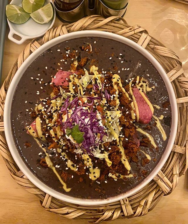 Finalmente fui a comer en @lapitahayavegana! Es uno de los lugares más rico que he probado en la CDMX 😋 .
.
.
.
.
#foodieheaven #vegan #cdmx #vegantacos #plantbased #foodporn #foodlove #CiudadDeMéxico #huffpostgram #LaRomaMx #laroma #MexicoCity #VSCO… ift.tt/35x2U5y