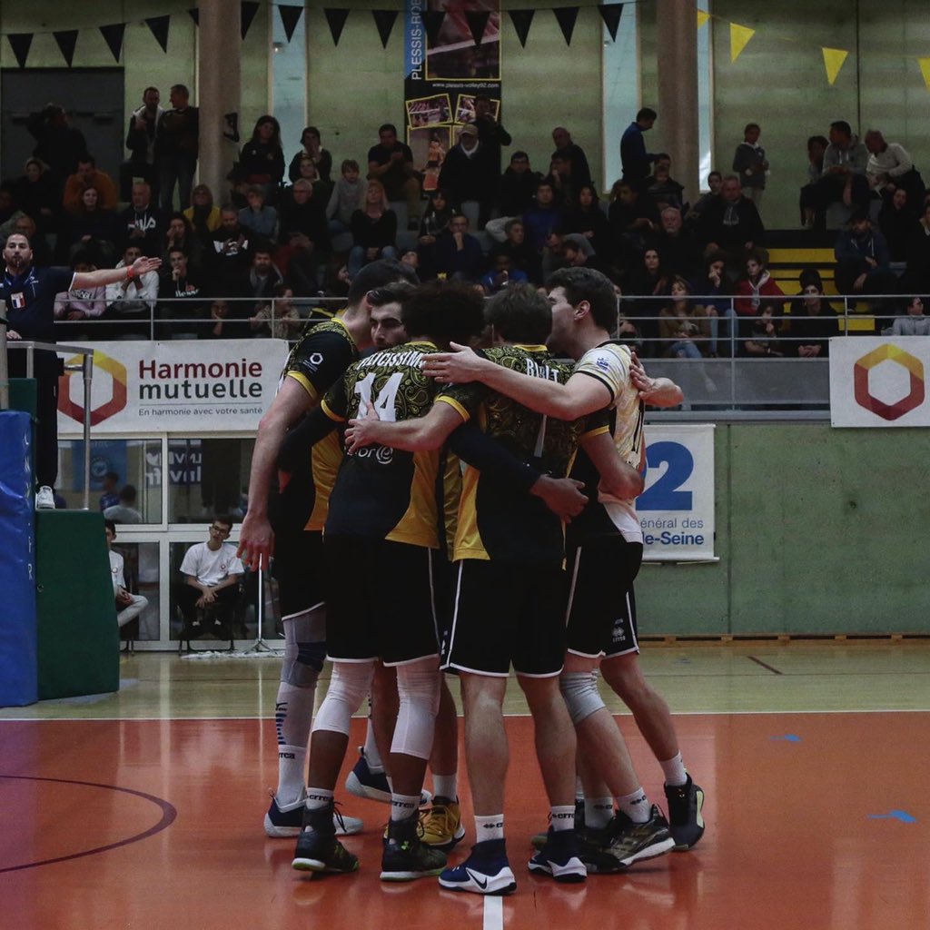 prvball92's tweet photo. Retour en images sur la victoire 3-2 des Hiboux face à @FrancePole ! 🦉💪🏼
#prvb #lnv #lbm #volleyball 
#JouerAvecPassion #EnvolVersLaVictoire https://t.co/N5oPlEjiXK