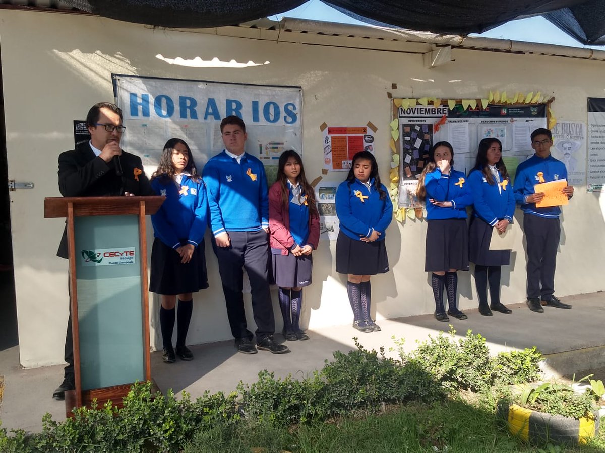 ZempoalaCecyteh's tweet photo. Iniciamos semana con homenaje a cargo del 5to semestre del componente de Soporte y Mtto. de Equipo de Computo. #SyMEC
@CECyTEHidalgo @sarteaga4 @MaluMay79 https://t.co/kpClWaMs1q