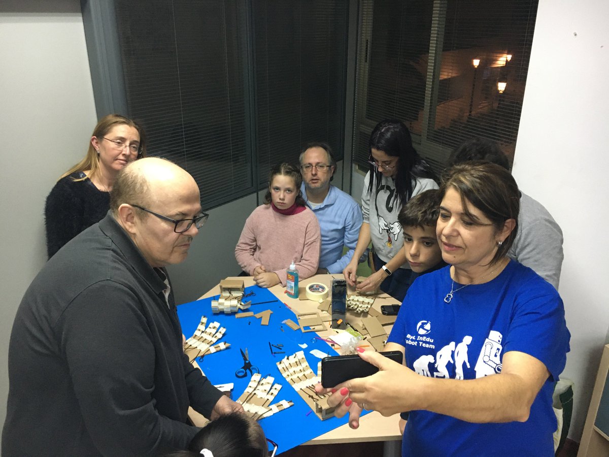 CoderDojoVLC's tweet image. Nominamos a @celiaruizflores que dedica su entusiasmo, recursos e ideas a nuestros pequeños ninjas con una gran sonrisa 😍
ENG: We nominate our mentor Celia who dedicates her enthusiasm, resources and ideas to our little ninjas with a big smile 😍
#CoderDojoVolApp