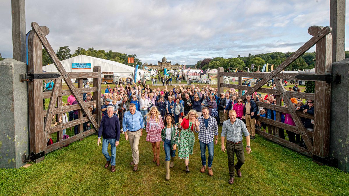 Countryfilelive's tweet image. It's #Monday! Huge thanks to the thousands of you who've already bought ticket for this year's shows. We're planning some lovely new activities and speakers you're going to LOVE! #CountryfileLive