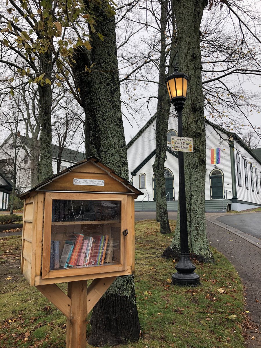 DT_Dartmouth's tweet photo. GOOD DEEDS in Downtown Dartmouth! ❤️🎄❤️🎄Today’s post was shared with us from a kind person who reminded us about the Little Free Library in front of Christ Church.  The cabinet is lovingly maintained by volunteers &amp; we’re told it brings joy to so many. https://t.co/Vvwbyb7aYd