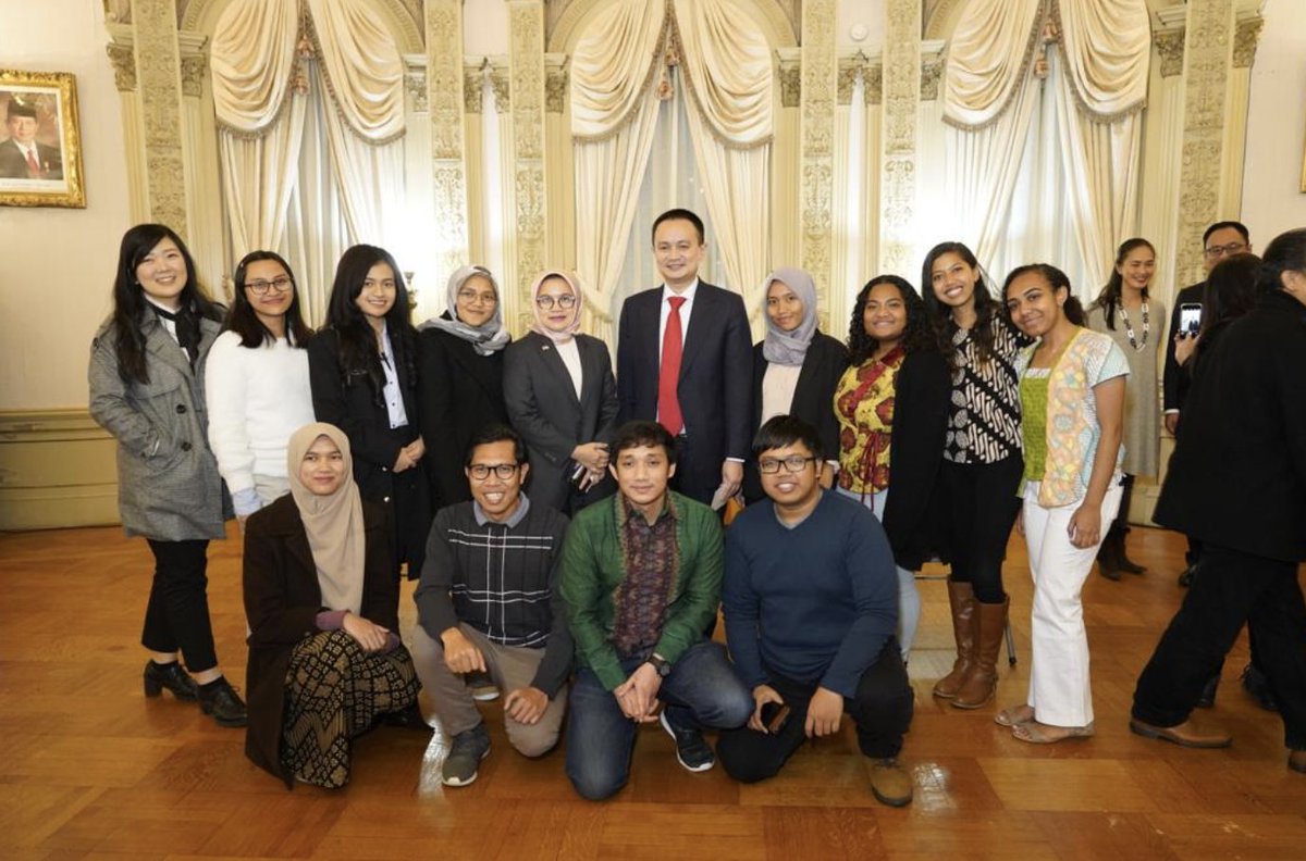 Vice Min. of Trade Sambuaga had discussions with the Indonesian diaspora &amp; students from the DC area on 11/19 plus updates on current trade policies, recent development &amp; goals of the new Cabinet, and how the govt can help in US-Indonesian economic growth. <a href="/KBRIWashDC/">Indonesian Embassy DC</a>