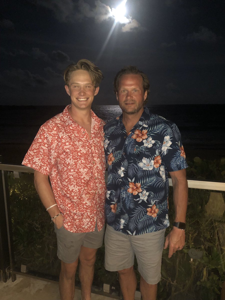 jacksonaves's tweet photo. Happy birthday to my leading role model. Thank you for giving me everyone around you joy and happiness. I love you dad❤️ https://t.co/sOk7AJHnni