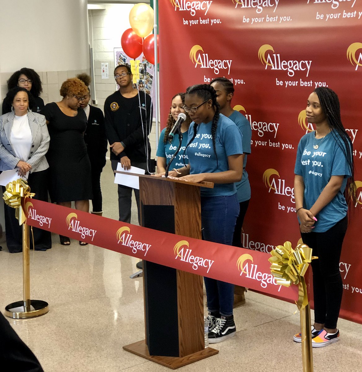 CarverHS_Nation's tweet photo. An exciting day at Carver with the grand opening of the student run Allegacy Credit Union @CarverHS_Nation @CHS_JacketPride @CarverPtsa @WSFCS_media @ELA_Carver_High @CfMontague @CarverBeta @wsfcs @jacket_mathhive @ELA_Carver_High @CarverAOHT https://t.co/L1eBGfFrp9