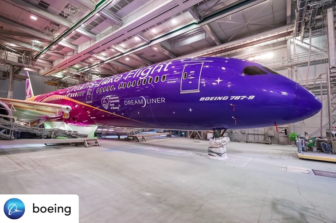 MidwestSign's tweet image. Talk about wide format! 😮😮✈

#wideformatprinting #wideformatprint #wideformatgraphics #digitalprinting #digitalprint #airplanewrap #vinylgraphics #wrapped #planewrap