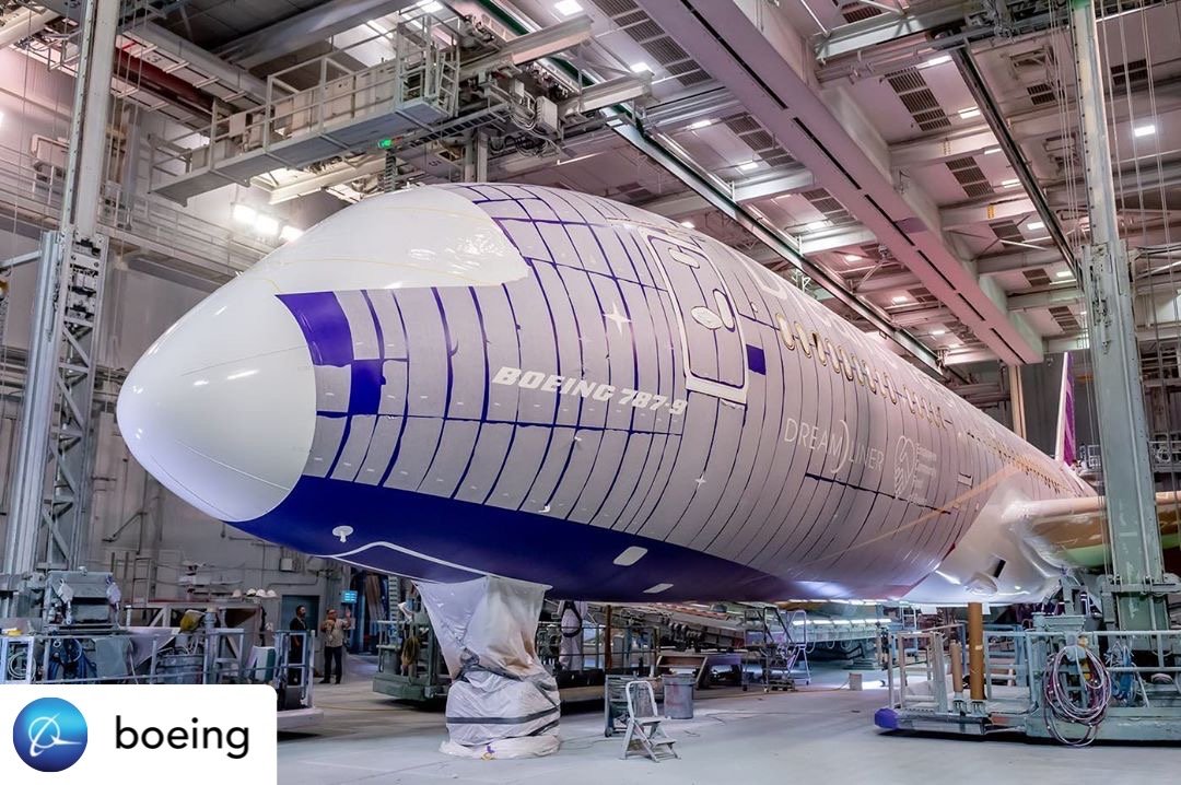 MidwestSign's tweet image. Talk about wide format! 😮😮✈

#wideformatprinting #wideformatprint #wideformatgraphics #digitalprinting #digitalprint #airplanewrap #vinylgraphics #wrapped #planewrap