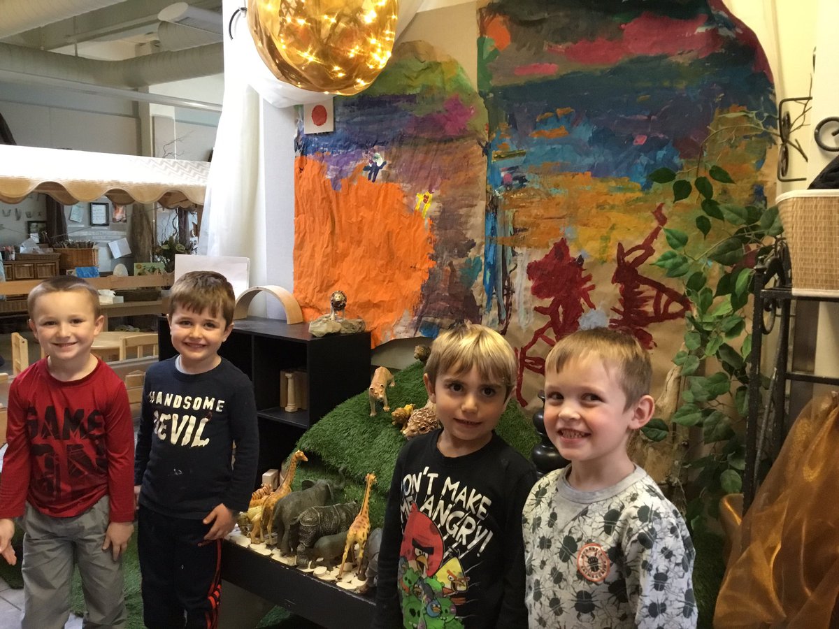 PizzutoBrent's tweet photo. The Ss discussed the ‘setting’ of their Lion King area. They needed Pride Rock & the Thorn Trees. We discussed ‘landscape’ & researched ‘sun on the Savannah’. They loved one of the pics. Then a colour mixing extravaganza began. What amazing results! #artschat #collaboration https://t.co/eixsHRBNCw