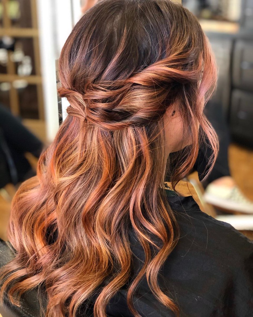 AloxxiHair's tweet photo. Warm and toastyyy โ๏ธ This color makes our mouth water @jblhair ๐ #Repost #Aloxxi #TONES #INSTABOOST #PinkPlease https://t.co/fVZEknQrzq