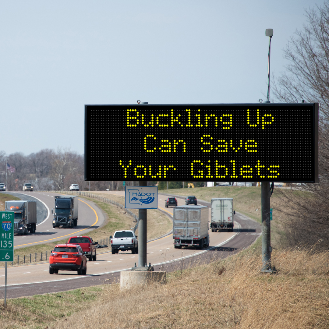 MoDOT's tweet image. Let&apos;s talk turkey. Buckle up. 🦃

#BUPD