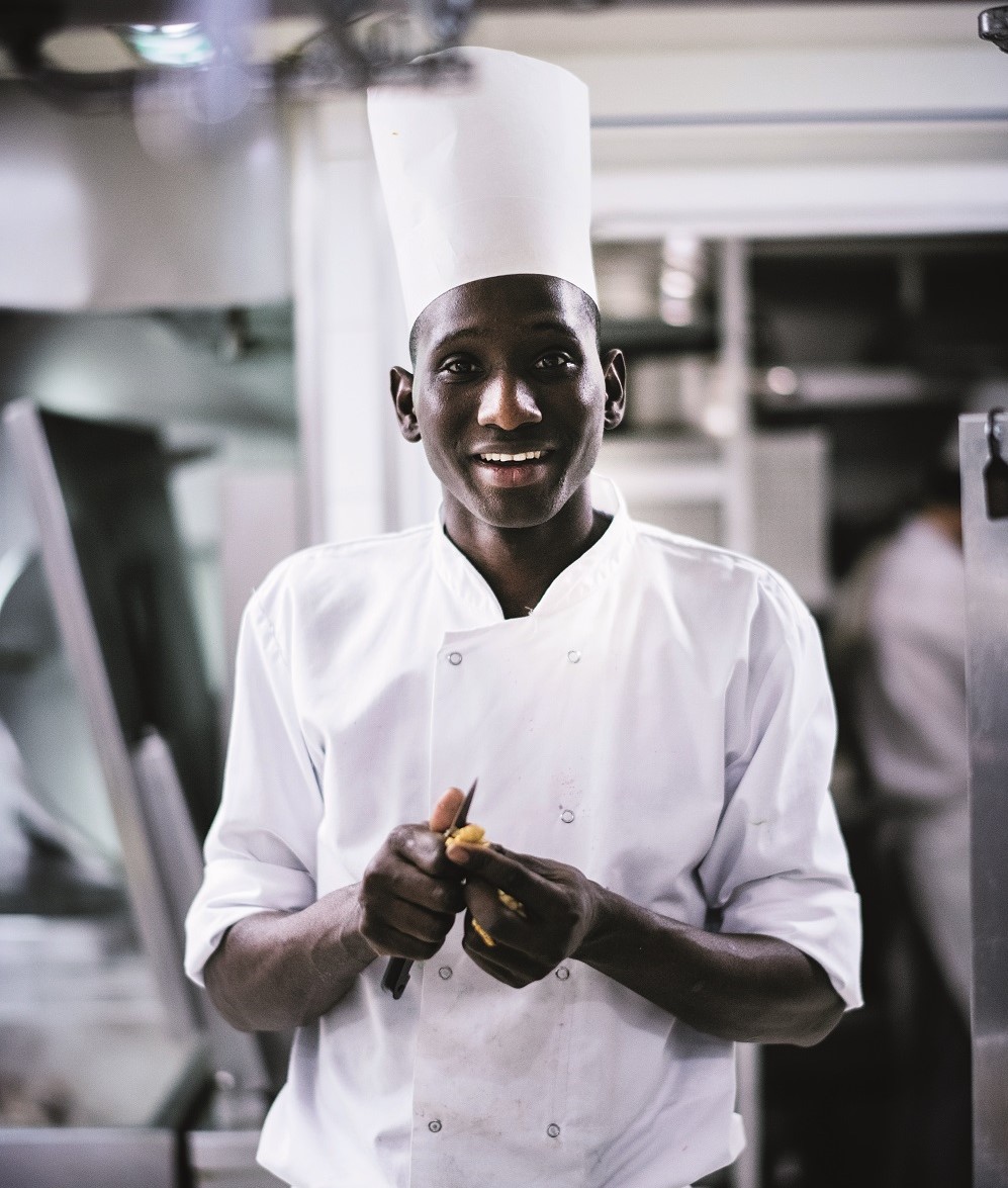ArtsGastronomie's tweet photo. Dans les coulisses du Bristol avec les équipes d'Eric Frechon. A découvrir dans notre magazine d'hiver ! ❄️
👉 https://t.co/ago38lkQNK

📷 Franck Juery 
✏️ Bérangère Chatelain https://t.co/Yb33NyngYp