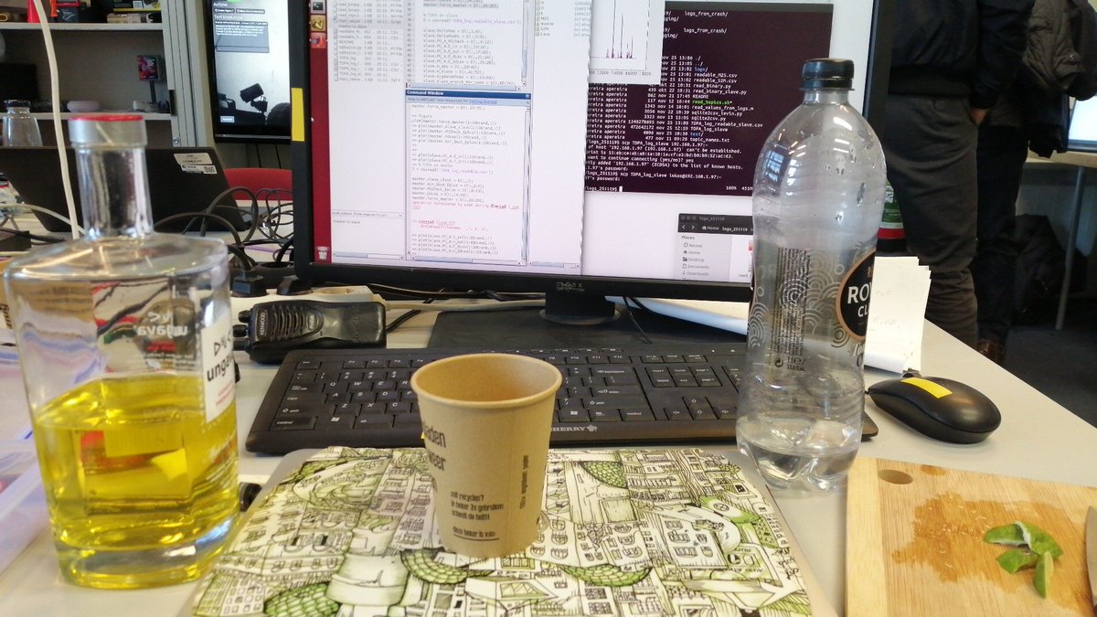 robot_in_lab's tweet photo. Logs secured#ginoclock https://t.co/FRwAu7NsUQ