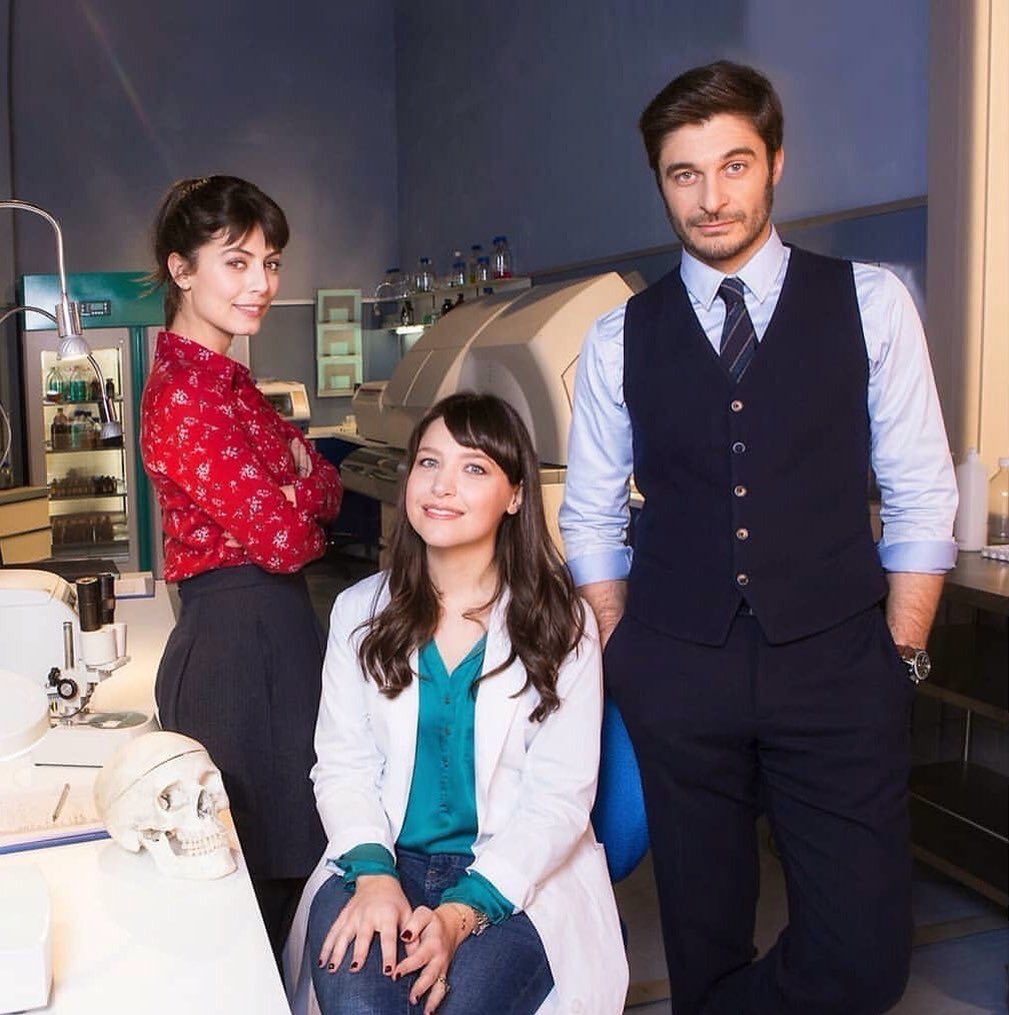 Da oggi a Roma iniziano le riprese de #LAllieva3 😍🔝🎬 #claudioconforti #cc #aliceallevi #LAllieva2 #LAlieva #aspettandolallieva3 #alessiagazzola #alessandramastronardi #linoguanciale #attore #tv #fiction #linoguancialethebestactor #linodipendenza