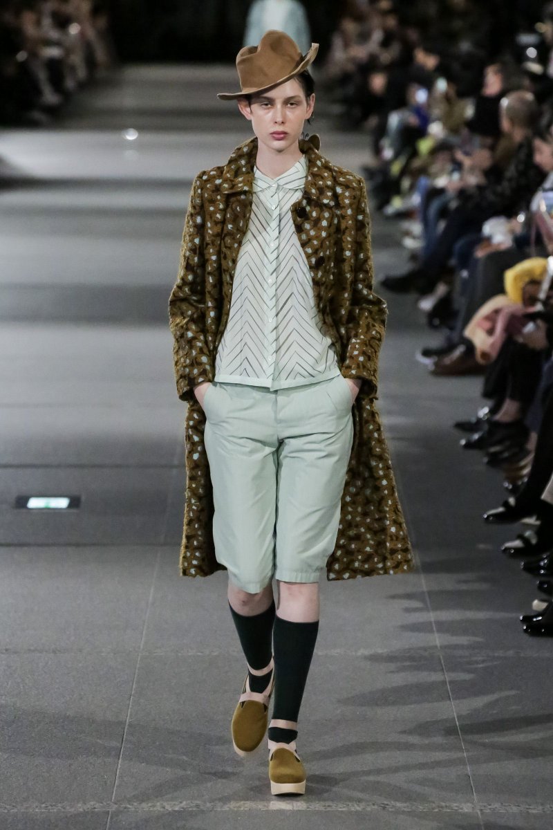 O Xrhsths Fashionsnap Com Sto Twitter ミナ ペルホネン Mina Perhonen が東京都現代美術館で ファッションショーを開催 ブランドデビューの1995年から現在までのアーカイブと 年秋冬の新作を組み合わせたコレクションを発表しました T Co