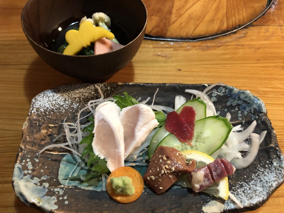 Mayu_Chiba19's tweet photo. #宮崎県小林市 
とにかく美味しいものがたくさんありすぎて、しばらく食べもの投稿ふえそう。

軟水炭酸水はまだ売ってなくて、これから販売予定と！
ロゴも素敵。#JOJON じょじょんは方言でとても、すごく、という意味。

#軟水炭酸水 #未発売 https://t.co/mBULifBQYn