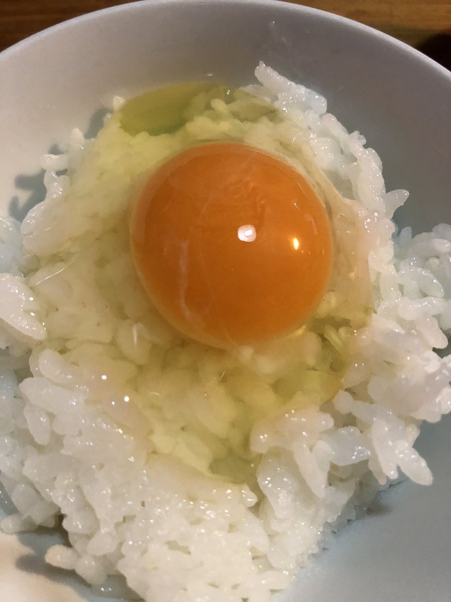 Mayu_Chiba19's tweet photo. #宮崎県小林市 
とにかく美味しいものがたくさんありすぎて、しばらく食べもの投稿ふえそう。

軟水炭酸水はまだ売ってなくて、これから販売予定と！
ロゴも素敵。#JOJON じょじょんは方言でとても、すごく、という意味。

#軟水炭酸水 #未発売 https://t.co/mBULifBQYn