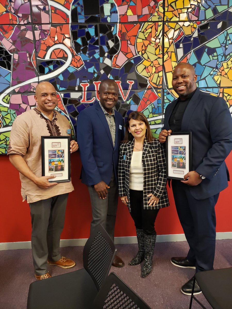 felixleshey's tweet photo. #breakfastofchampions at LUV Institute this weekend.  Touching to see Inner city kids transition to entrepreneurs after #mentoringworks https://t.co/HnZGEno4JK
