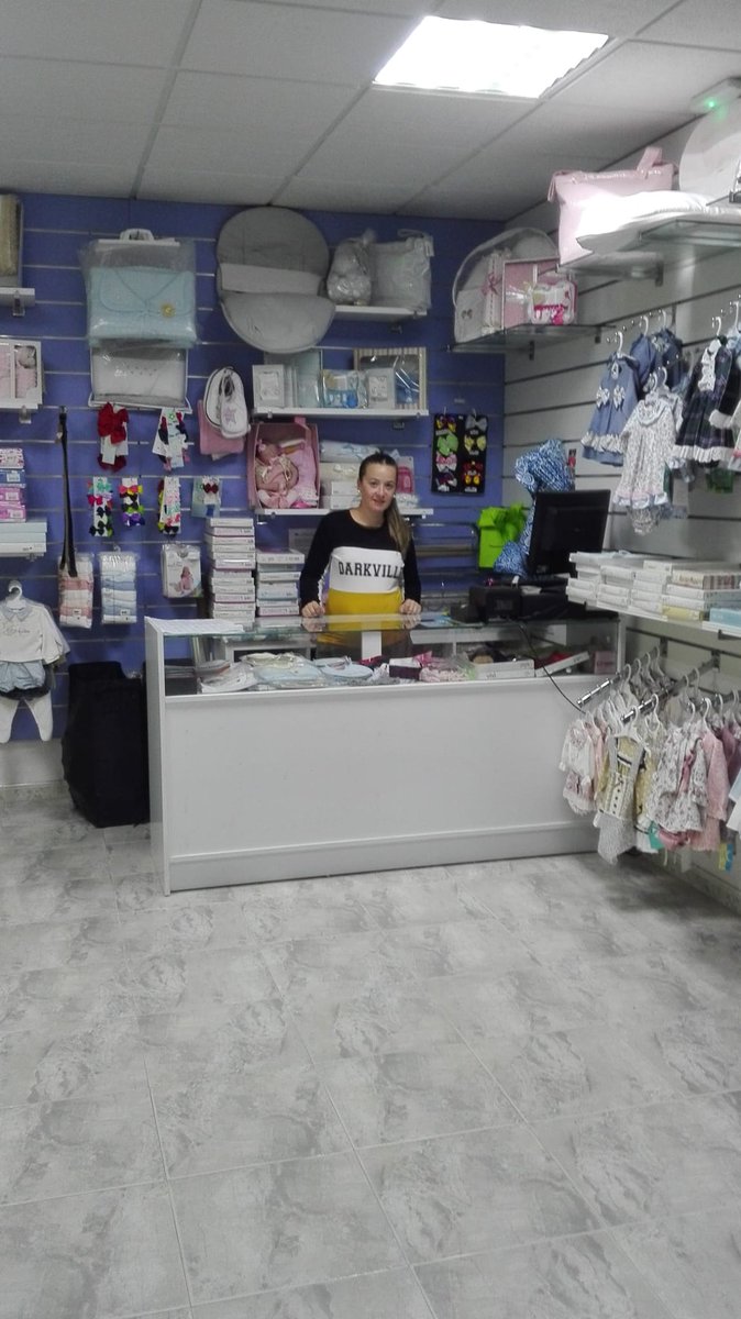cadecadiz's tweet photo. Nuevo proyecto apoyado por  #CadeBarbate 
Pitufillos Moda Infantil  👗👚👖 ¿quieres conocerlas?
#emprendedoras #empresarias #comerciolocal #creaciónempresas #babyreborn #bordados https://t.co/zYvlmVUaiC