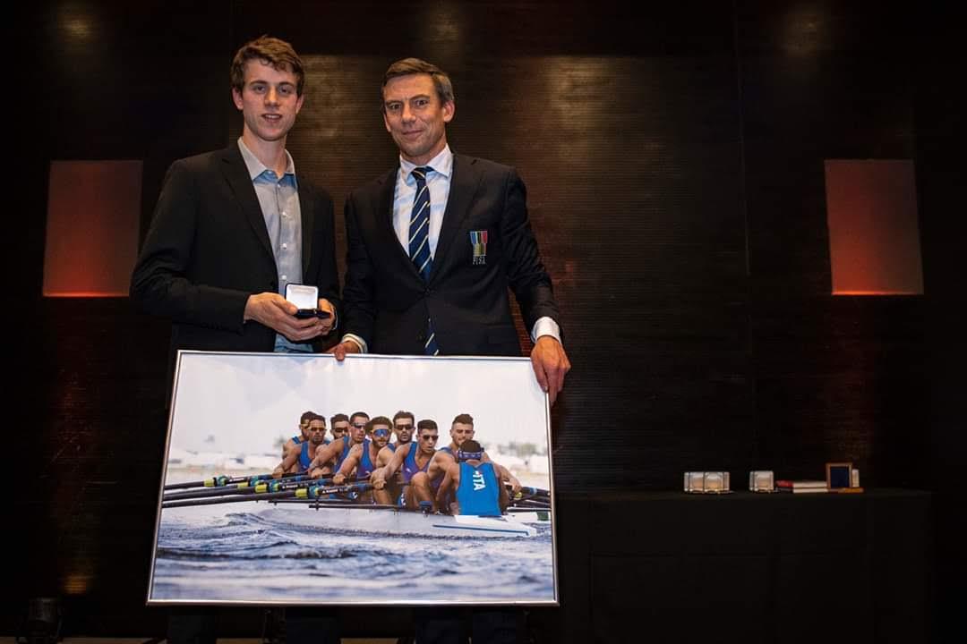 fondationCS's tweet image. 🏆Un immense bravo à Jean Maillard, élève de @centralesupelec et premier Français à remporter le Filippi Spirit Award 👏🚣‍♂️ ! 
#worldrowing #rowing #FISA #aviron