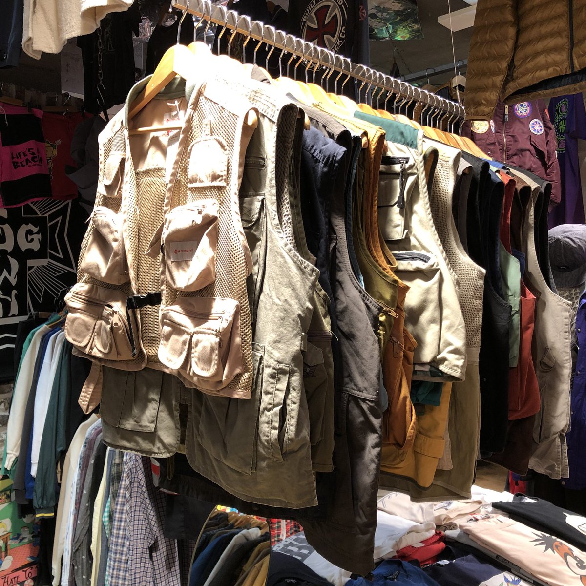Wego Vintage下北沢店 Bms下北沢店 No Twitter 本日もご来店ありがとうございました フィッシングベスト まだまだ種類豊富にご用意しております ぜひお手に取ってご覧ください さらっと羽織ってオシャレを楽しみましょう Wego 下北沢 古着 Wego Vintage下北沢店 Bms下北沢店 No Twitter 本日もご来店ありがとうございました フィッシングベスト まだまだ種類豊富にご用意しております ぜひお手に取ってご覧ください さらっと羽織ってオシャレを楽しみましょう Wego 下北沢 古着