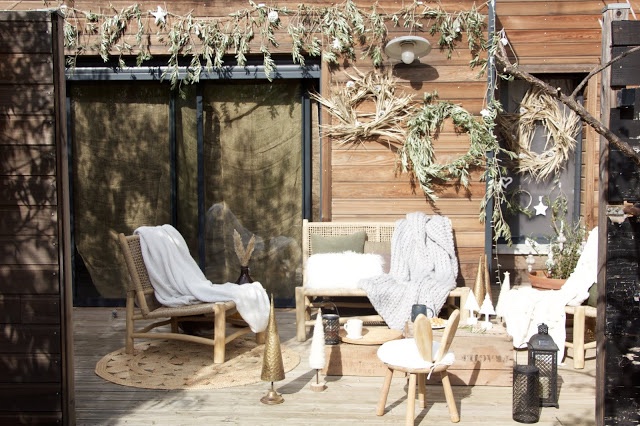 regardsetmaisons: Ma déco de Noël en terrasse avec lumières et feuil... regardsetmaisons.blogspot.com/2019/11/ma-dec…  #decocommand #commandtm