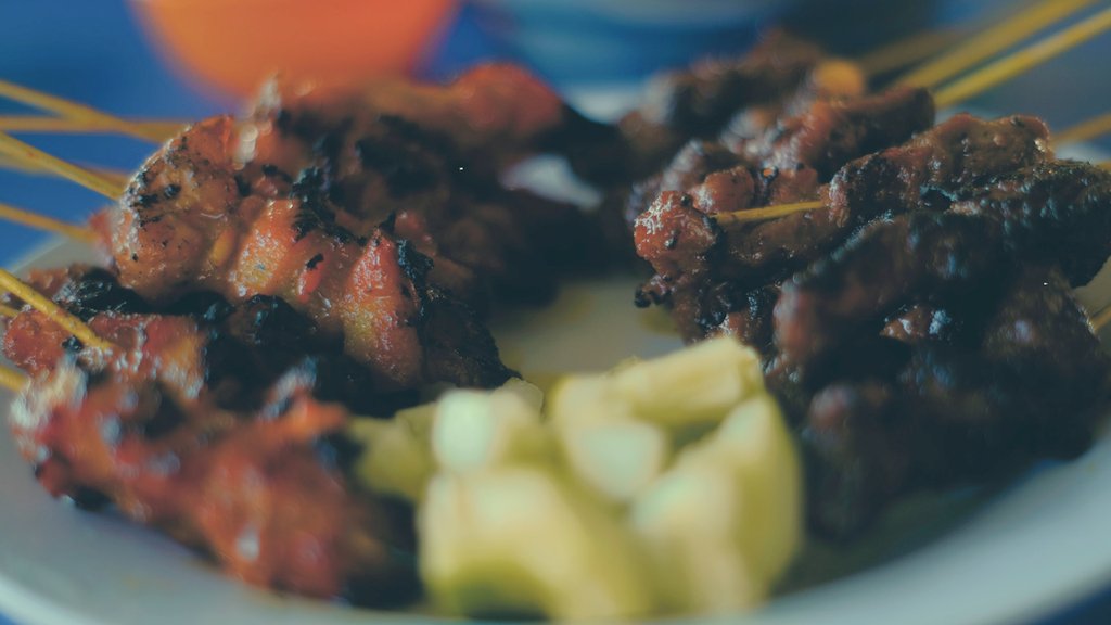 huckyea's tweet photo. tengok sikit yuols I makan sate bukan kaleng2 sate emas tulen gitew merembes pepuk*s kosser I see my level jangan lupa here's my card: https://t.co/jhur9XZnwL
#MAKANAPABOSSKU #HAVERHUCKVHS https://t.co/mQFUxtBMbr