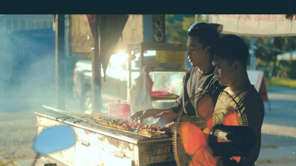 huckyea's tweet photo. tengok sikit yuols I makan sate bukan kaleng2 sate emas tulen gitew merembes pepuk*s kosser I see my level jangan lupa here's my card: https://t.co/jhur9XZnwL
#MAKANAPABOSSKU #HAVERHUCKVHS https://t.co/mQFUxtBMbr