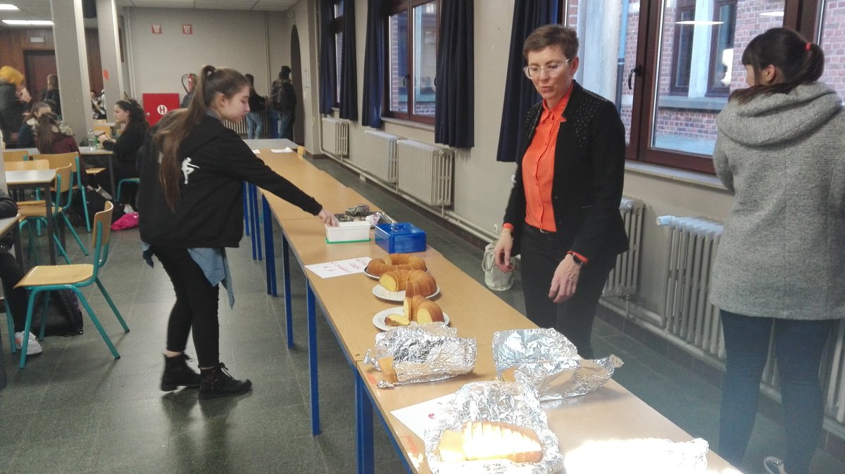 De pastorale groep 'De Boei' organiseerde  een dessertbuffet ten voordele van ons solidariteitsproject.