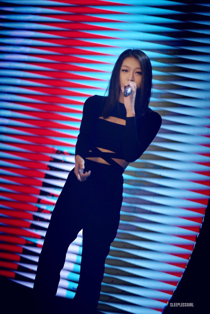 sleeplessgirl_'s tweet photo. ใบหม่อน @ Big Live Show Go on สระบุรี 🎤🎶🎵 #Baimohn https://t.co/cQ63hqwPYn