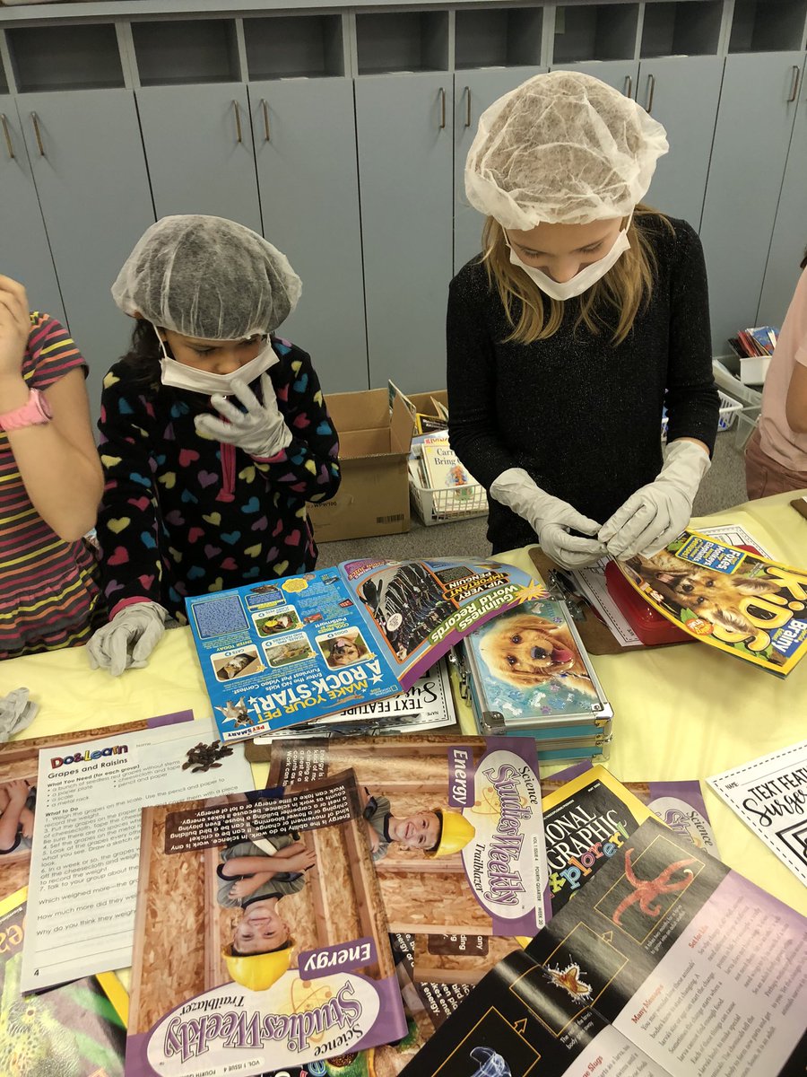 welcomeelemnc's tweet photo. 2nd graders are all geared up for text feature surgery this morning ! @dcsnc @welcomeelemnc https://t.co/kYBxBdlJyE