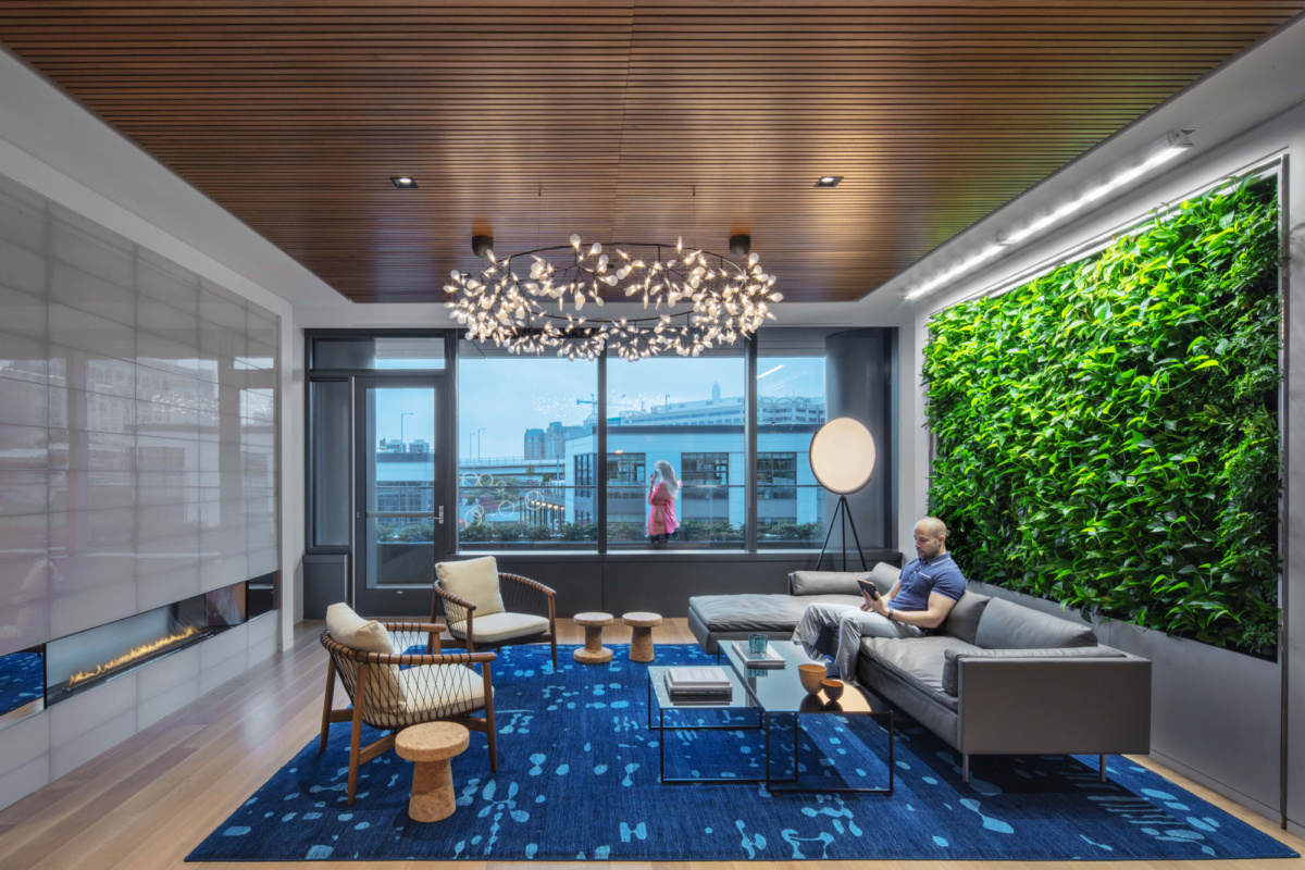 CREguidance's tweet photo. Office Tour: Madison Marquette Offices Washington DC - @perkinswill was engaged by real estate company @CREguidance to design their offices located @TheWharfDC https://t.co/oXaEBmkodH via @officesnapshots #CRE #CREguidance #RedefiningPlace https://t.co/Xwzvu5YywM