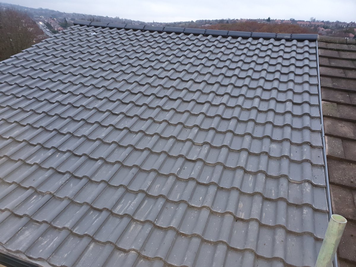 We not only provide you with a speedy roof repairs service but we specialise in both modern and traditional new roofs.