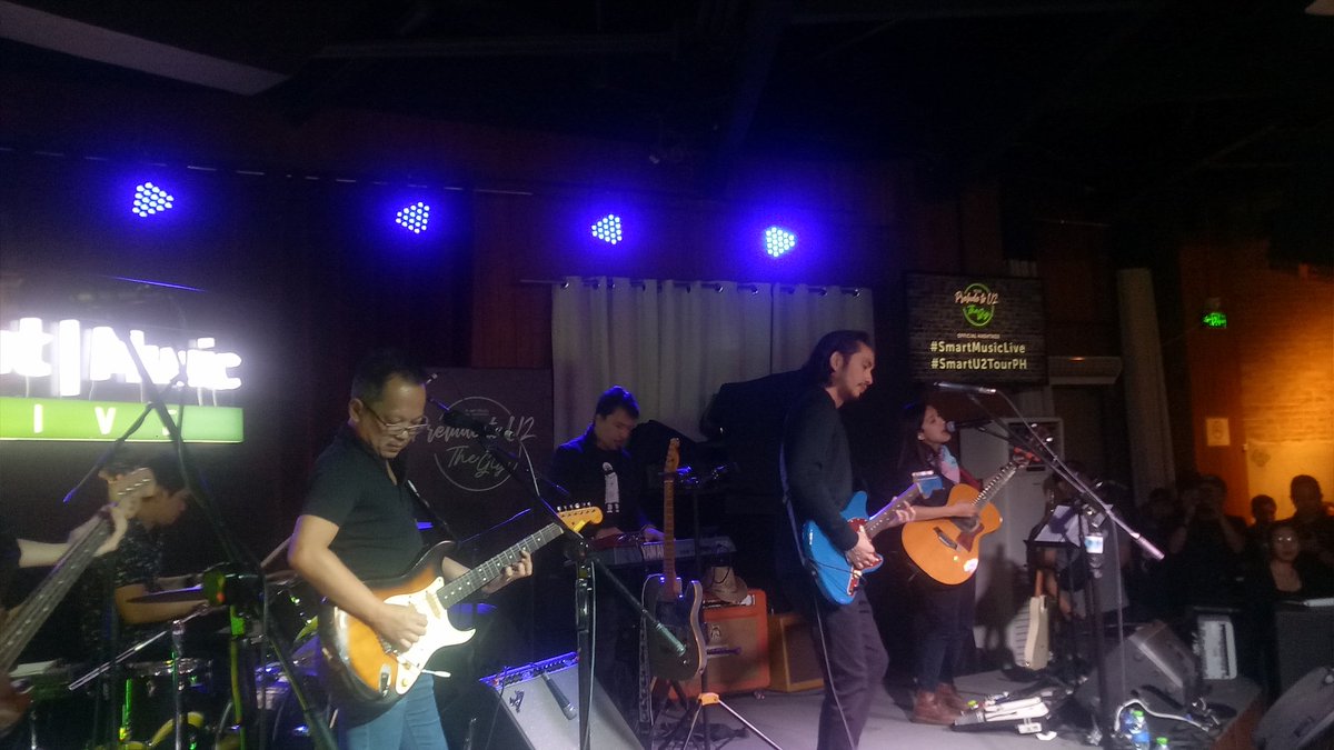 Kevin_Pableo's tweet image. Oh my God they&apos;re playing the greatest hits of U2!!!! GOD BLESS THIS PRELUDE!
#SmartU2TourPH