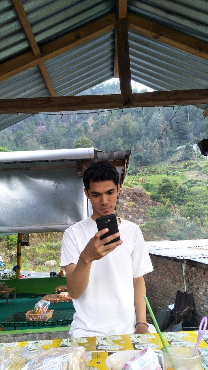 pedagang. tweet media