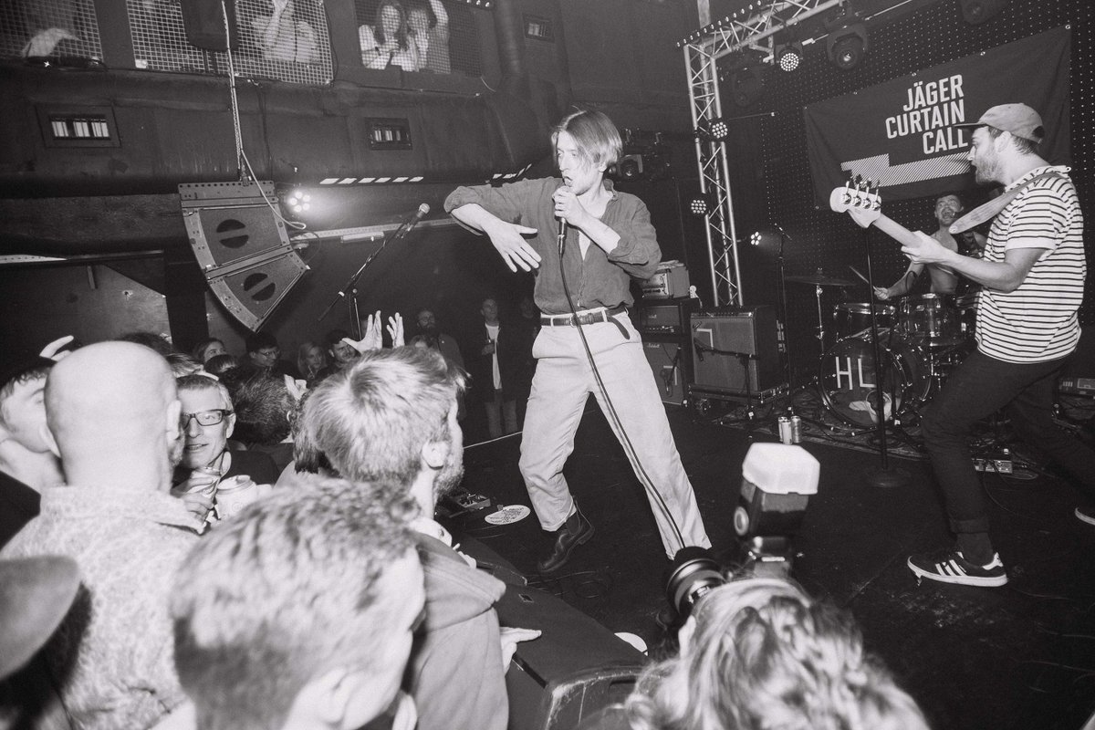 diymagazine's tweet photo. Heavy Lungs (@Heavylungsband) play a raucous hometown show for #JagerCurtainCall. https://t.co/XcVTshUYV6 https://t.co/7XnHpAiM7k