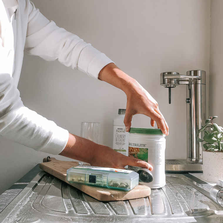 Doug_DeVos's tweet photo. A new morning to begin a new week! What are some of the health and nutrition goals you have for the week ahead? Minus Thanksgiving indulgence of course! https://t.co/9GLp0U1Zo3